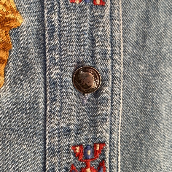 Red Ridge Mountain Outfitters Vintage jean vest with embroidery & metal buttons. - Picture 4 of 6